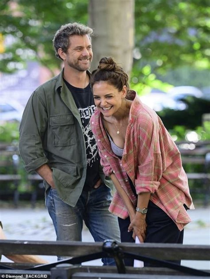 Are Joshua Jackson and Katie Holmes still friends?