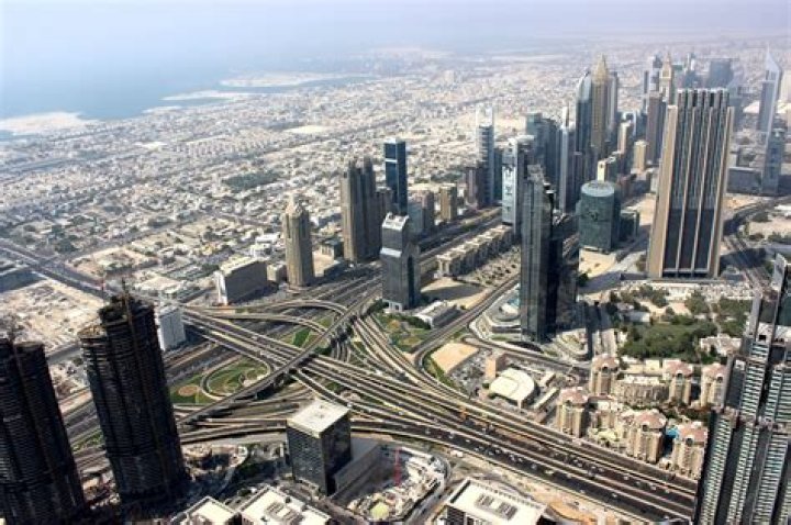 Are there poor Emiratis?