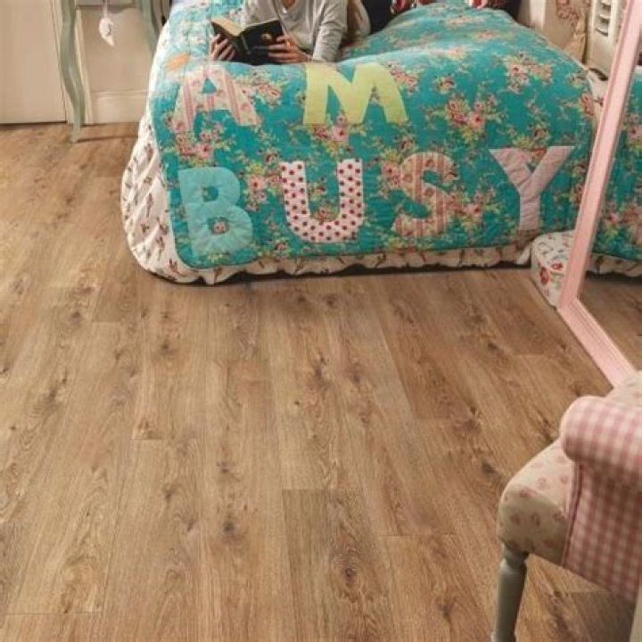 Can you paint or stain laminate?