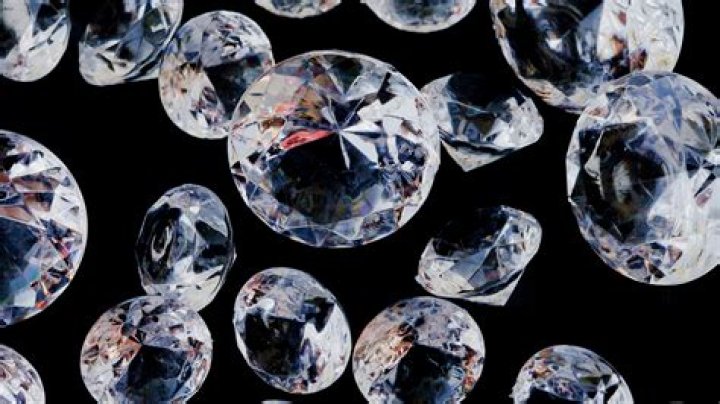Can you scratch a diamond with sandpaper?