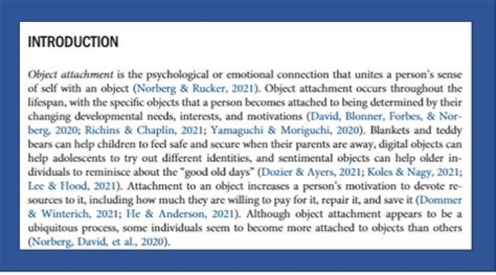 Do in text citations need to be italicized?