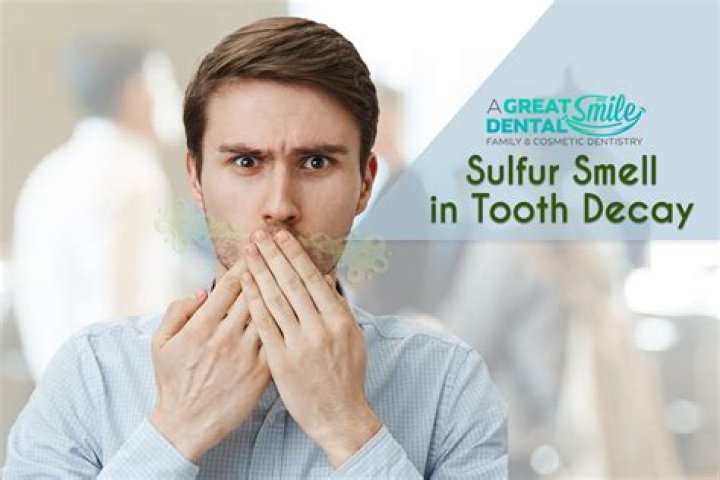 Does a rotten tooth smell?