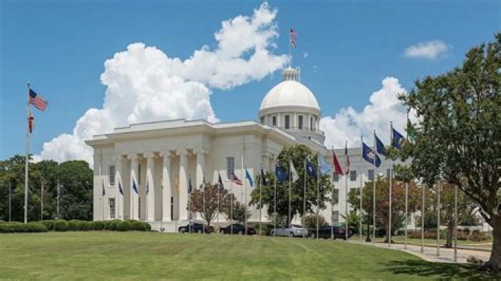 Is Alabama poor state?