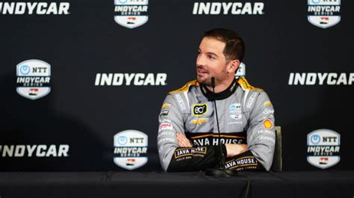 Is Alexander Rossi related to Valentino Rossi?