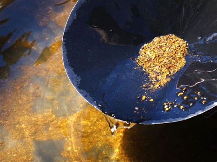 Is it normal for gold to scratch?