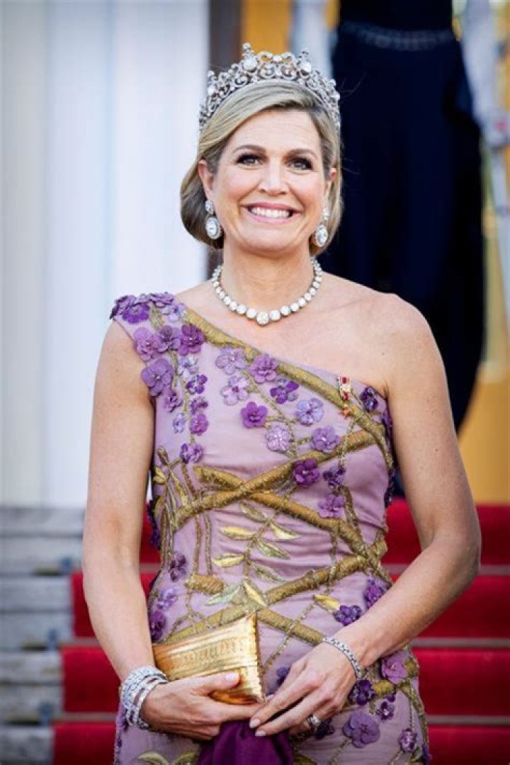 What size is Queen Maxima?