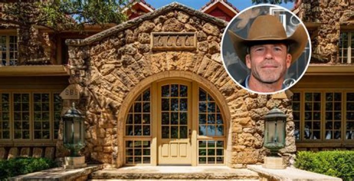 Who are the two old cowboys at the 6666 Ranch on Yellowstone?