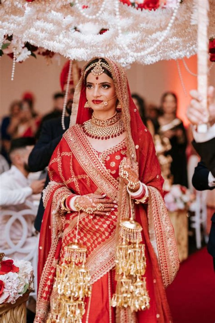 Who dresses the bride on her wedding day?