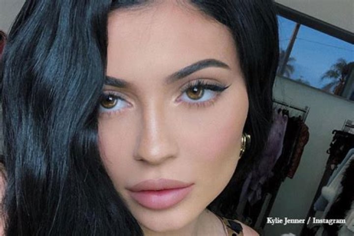 Why are big lips fashionable?