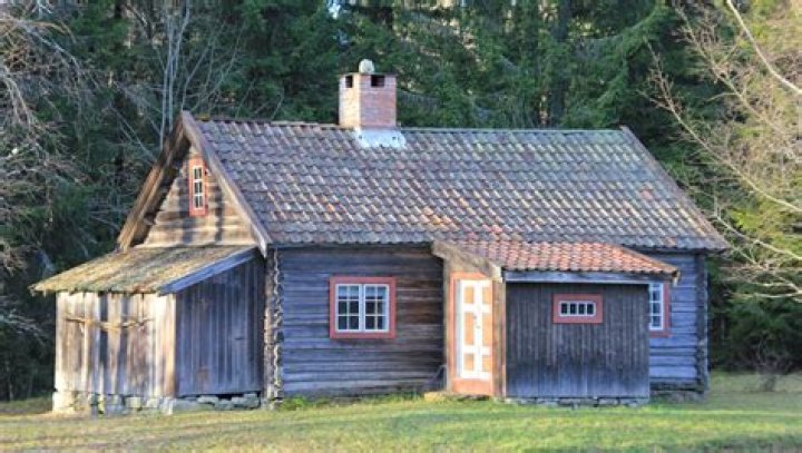 Why are older homes more expensive?