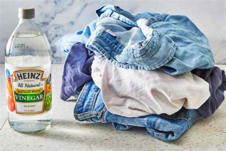 Will vinegar soften clothes?